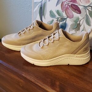 Skechers Beige Arch Comfort Sneakers